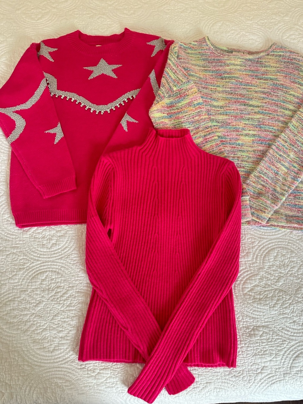 XS Boutique Bundle – 3 Sweaters – Pink & Statement Styles